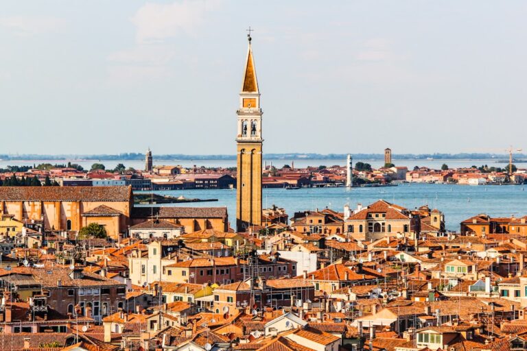 Photo Top 10 Destinații de Vacanță pentru Aventurieri