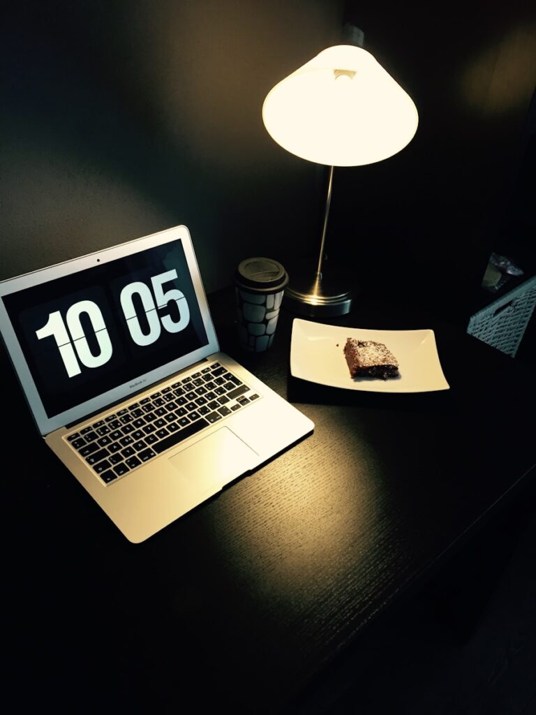 Photo "How to improve your work habits to be more efficient"