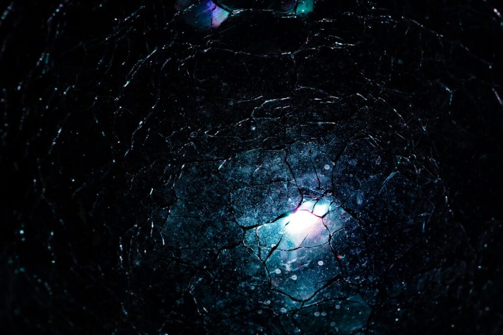 Photo Broken mirror