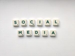 Photo social media sales channel