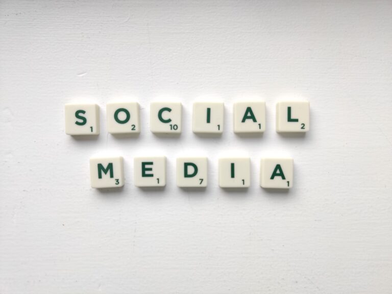 Photo social media sales channel