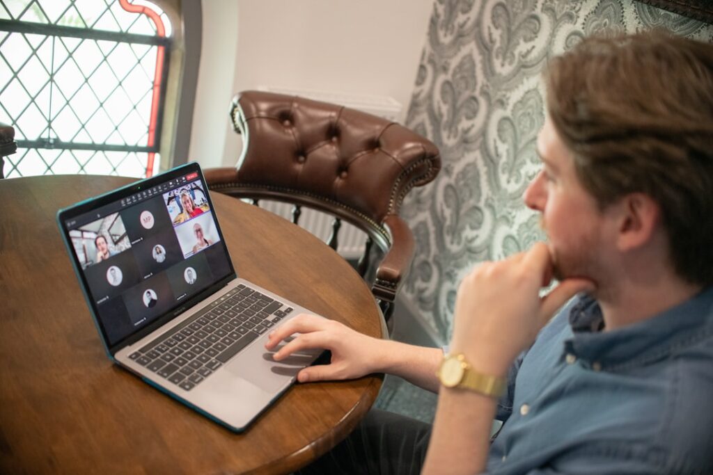 Photo online communities